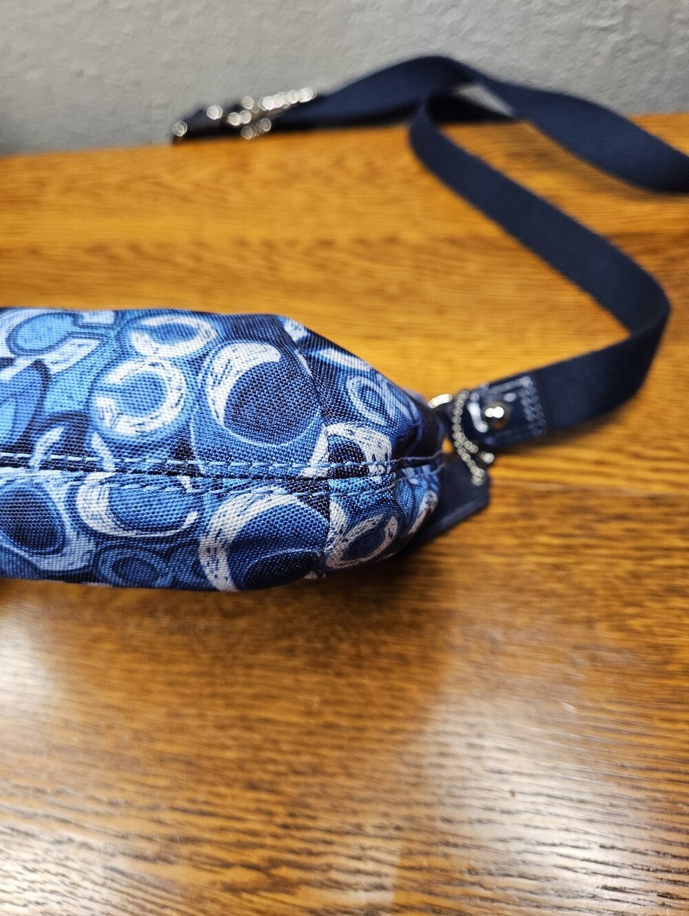 Coach Poppy Denim Print Swing Pack - Picture 7 of 15